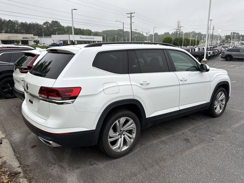 Used 2022 Volkswagen Atlas SE w/ Panoramic Sunroof Package FWD image 10
