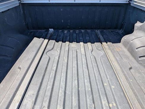 Used 2017 Nissan Titan SL RWD image 6