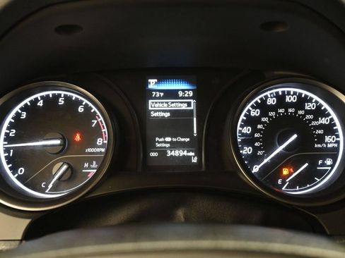 Used 2022 Toyota Camry SE FWD image 14
