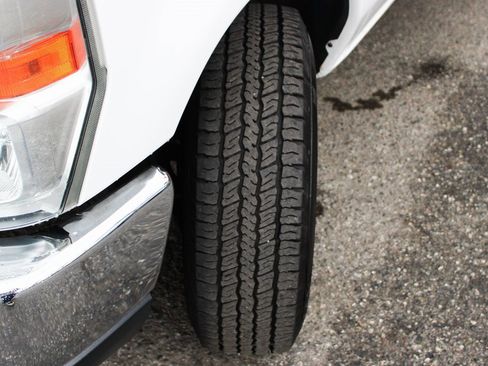 Used 2014 Ford E-350 and Econoline 350 Super Duty w/ Power Windows & Locks Group image 36