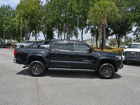 Certified 2022 Toyota Tacoma SR5 w/ SR5 Appearance Package (SM) RWD image 5