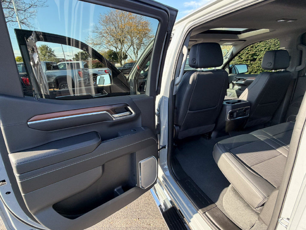 Used 2024 GMC Sierra 1500 Denali AWD/4WD image 31