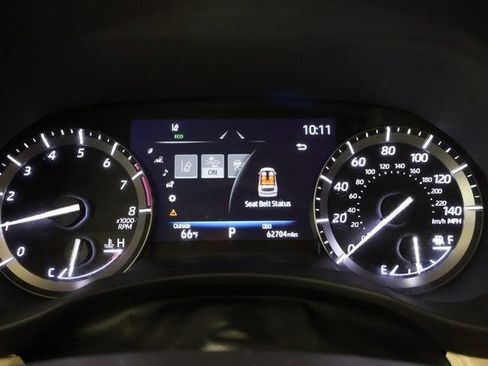 Used 2021 Toyota Highlander XLE AWD/4WD image 19