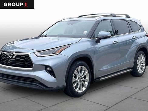 Used 2022 Toyota Highlander Limited FWD image 1