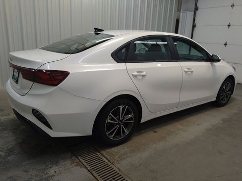 Used 2023 Kia Forte LXS w/ LXS Technology Package FWD image 10