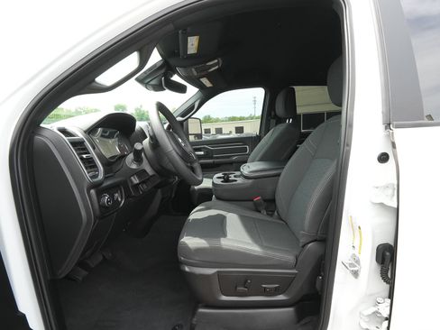 Used 2025 RAM 2500 Big Horn AWD/4WD image 29