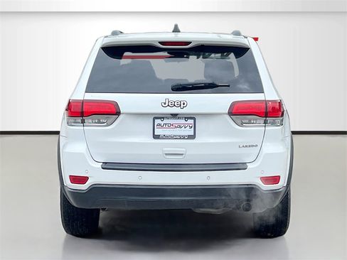 Used 2020 Jeep Grand Cherokee Laredo image 6