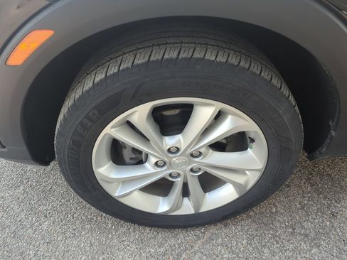 Used 2023 Buick Encore GX Preferred w/ Cold Weather Comfort Package AWD/4WD image 10