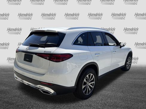 Used 2025 Mercedes-Benz GLC 300 4MATIC image 10
