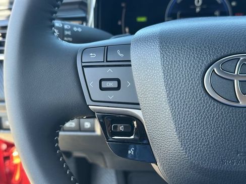 Used 2026 Toyota Camry Hybrid w/ Convenience Package FWD image 13