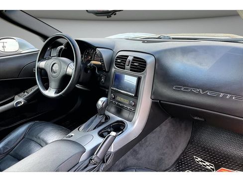 Used 2007 Chevrolet Corvette Coupe RWD image 39