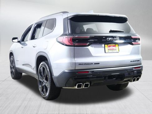 Used 2025 GMC Acadia Elevation w/ Elevation Premium Package image 5