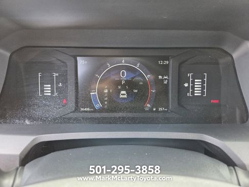 Used 2025 Toyota 4Runner SR5 AWD/4WD image 23