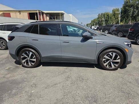 Used 2024 Volkswagen ID.4 Pro RWD image 2