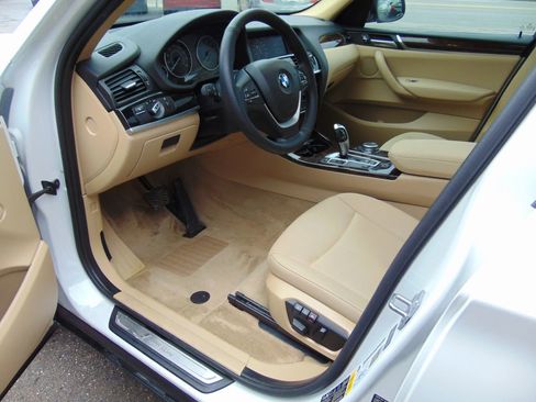 Used 2015 BMW X3 xDrive28i image 2