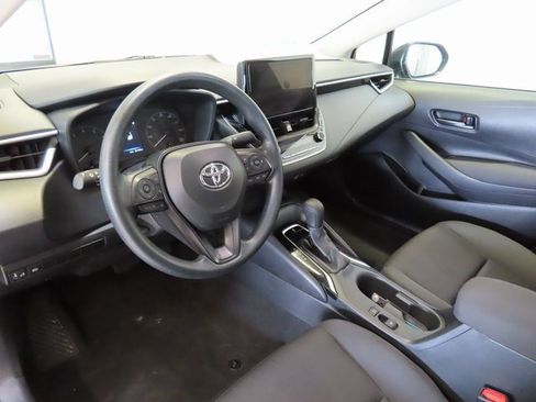Used 2024 Toyota Corolla LE image 4