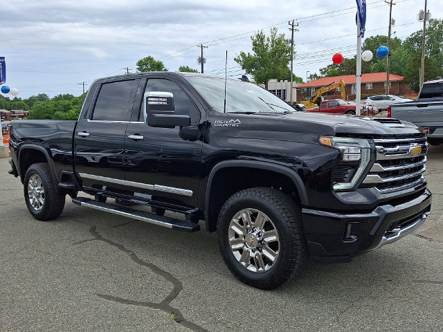 New 2026 Chevrolet Silverado 2500 High Country w/ Technology Package AWD/4WD image 2