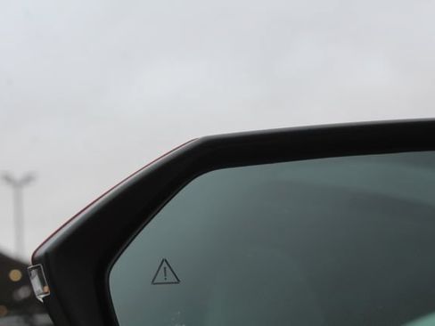 Used 2024 Hyundai Elantra Limited FWD image 12