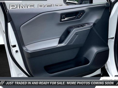 Used 2026 Toyota RAV4 XSE w/ Panoramic Sun Roof Package AWD/4WD image 17