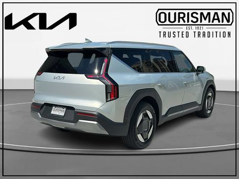 New 2026 Kia EV9 Wind AWD/4WD image 4