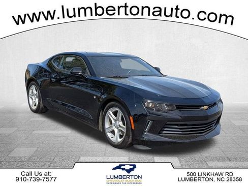Used 2018 Chevrolet Camaro LT image 1