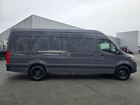 New 2025 Mercedes-Benz Sprinter 2500 image 7