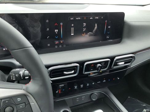 New 2026 Nissan Sentra SR w/ SR Premium Package FWD image 30