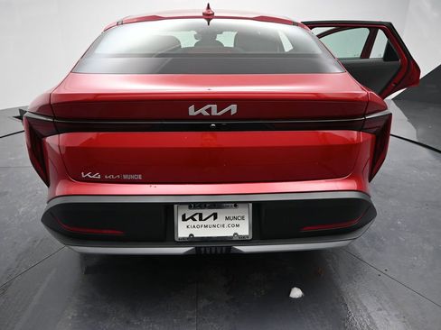 New 2025 Kia K4 LXS image 9