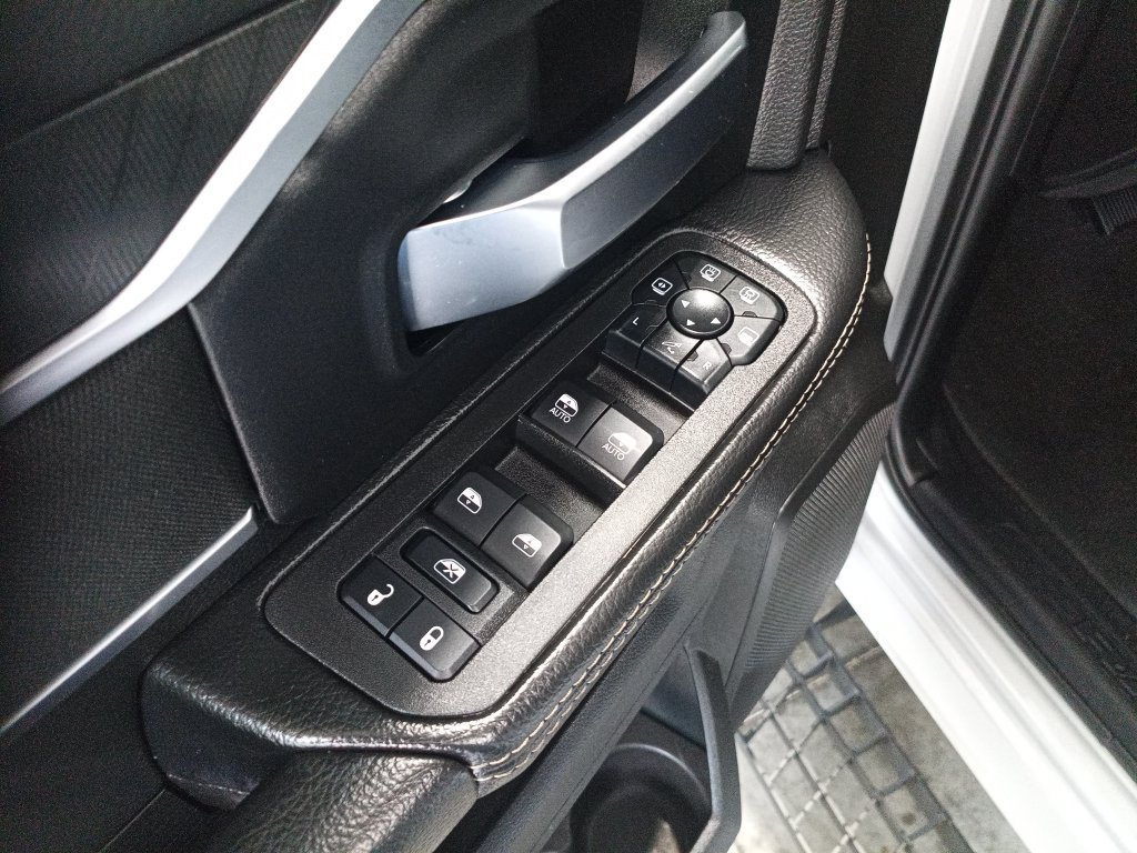 Used 2025 RAM 3500 Big Horn AWD/4WD image 11