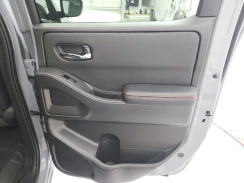 Used 2025 Nissan Frontier PRO-4X w/ Interior Protection Package AWD/4WD image 40