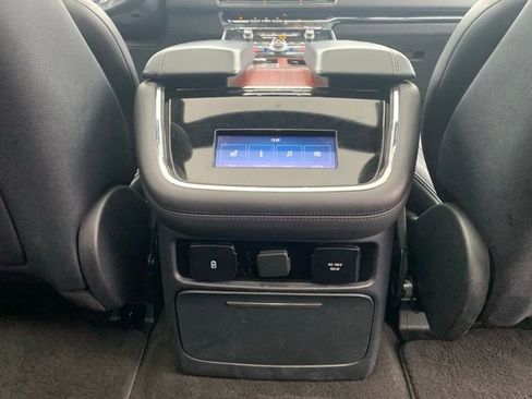 Used 2024 Lincoln Navigator Premiere image 38