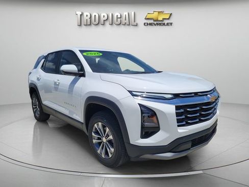New 2026 Chevrolet Equinox LT w/ Convenience Package II FWD image 7