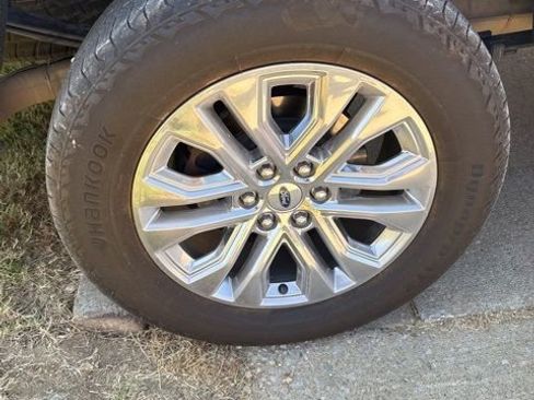 Used 2024 Ford F150 Lariat w/ FX4 Off-Road Package image 22