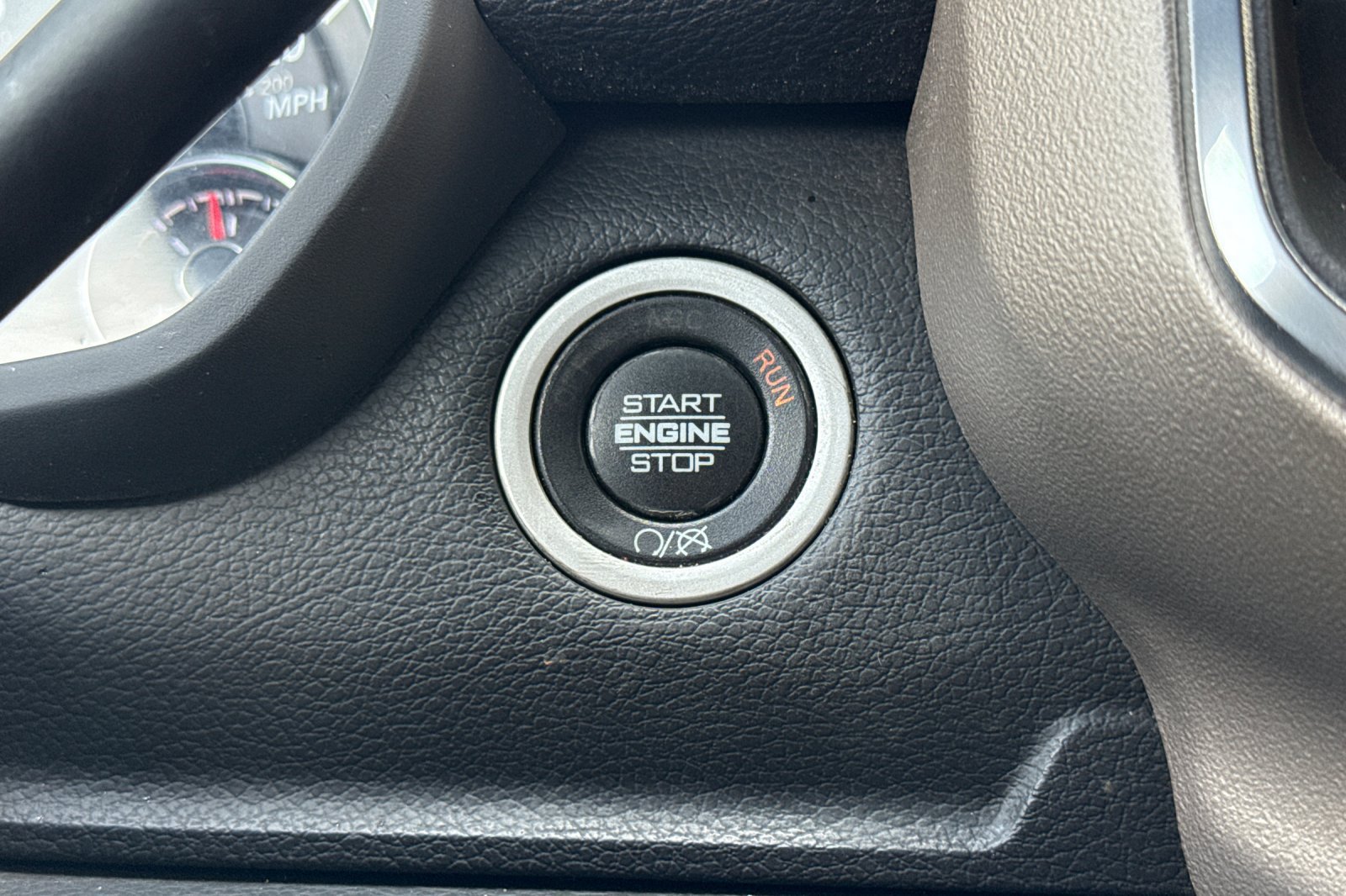 Used 2019 RAM 2500 Laramie AWD/4WD image 22