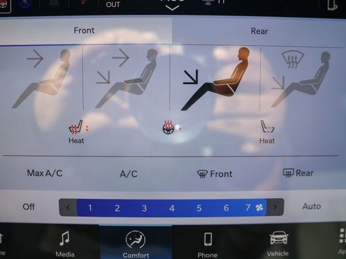 New 2026 Chrysler Voyager LX FWD image 18