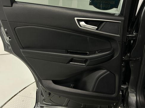 Used 2020 Ford Edge SEL w/ Cold Weather Package image 27