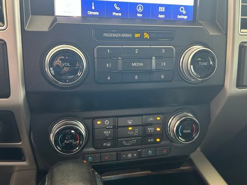 Used 2020 Ford F150 Lariat w/ Equipment Group 502A Luxury AWD/4WD image 54