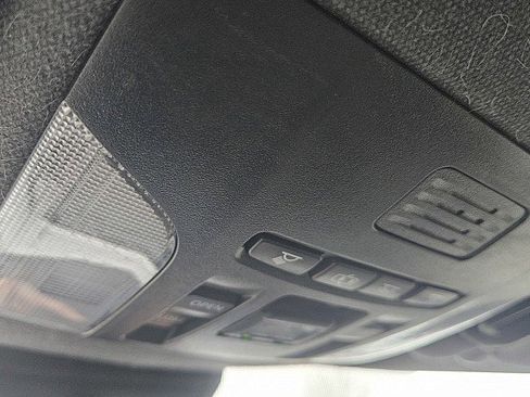 Used 2022 Toyota Corolla SE image 15