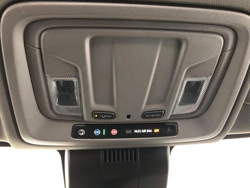 Used 2023 Chevrolet Silverado 1500 LT AWD/4WD image 18