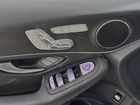 Used 2022 Mercedes-Benz GLC 300 GLC 300 image 15