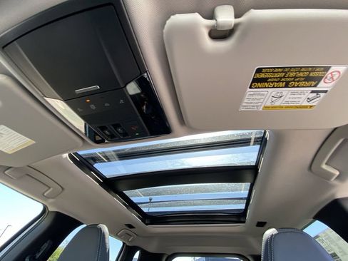 New 2026 Mitsubishi Outlander AWD image 15