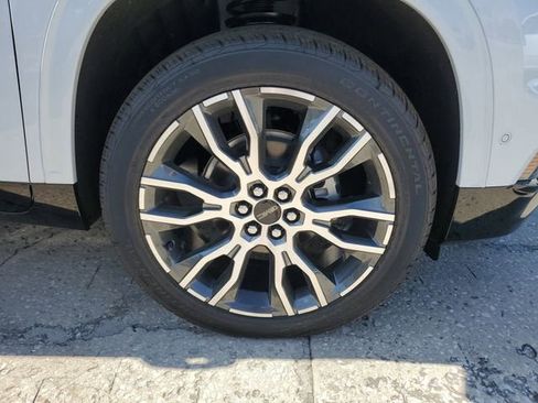 New 2026 GMC Acadia Denali Ultimate FWD image 6
