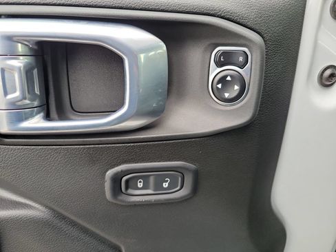 Used 2024 Jeep Wrangler Unlimited Sport AWD/4WD image 20