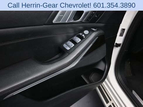 Used 2021 BMW X7 xDrive40i w/ Parking Assistance Package AWD/4WD image 11