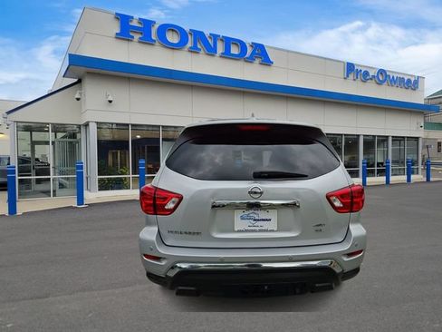 Used 2019 Nissan Pathfinder SL w/ SL Premium Package AWD/4WD image 5