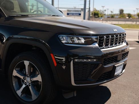 New 2026 Jeep Grand Cherokee Limited AWD/4WD image 7