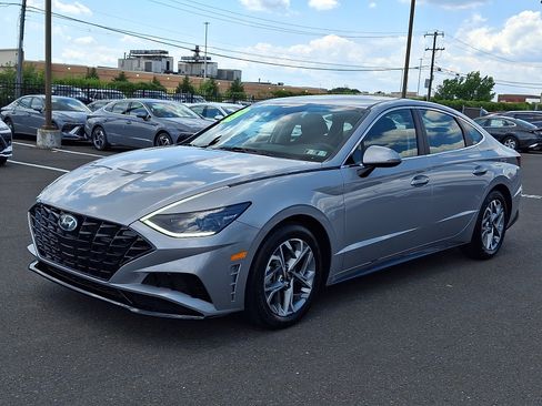 Certified 2023 Hyundai Sonata SEL w/ Cargo Package FWD image 3