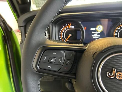 New 2025 Jeep Gladiator Sport w/ Premium Package image 17