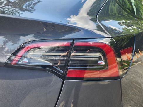 Used 2023 Tesla Model 3 Standard Range RWD image 29