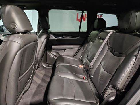 Used 2024 Cadillac XT6 Premium Luxury image 37